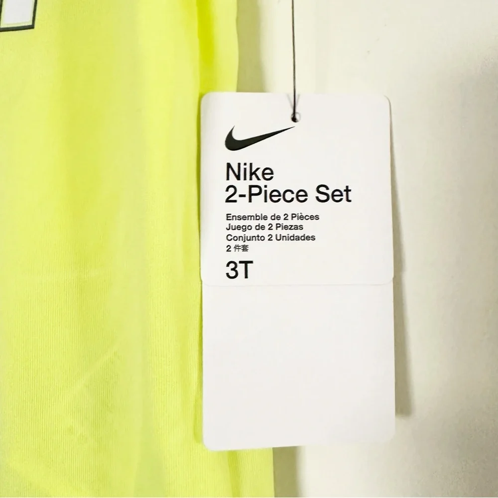 Nike toddler shorts set